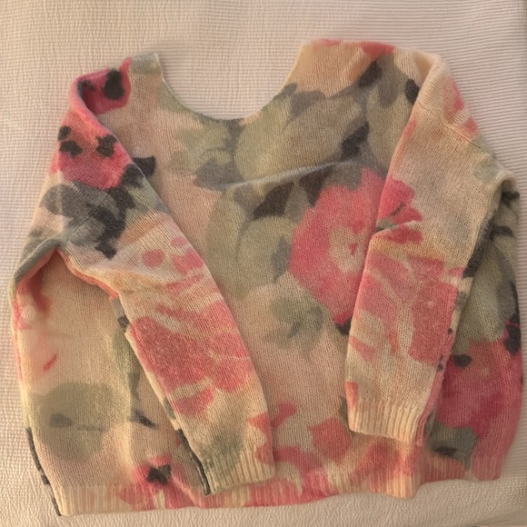 Sezane Floral V-Neck Sweater in Pink and Cream - Picture 5 of 7